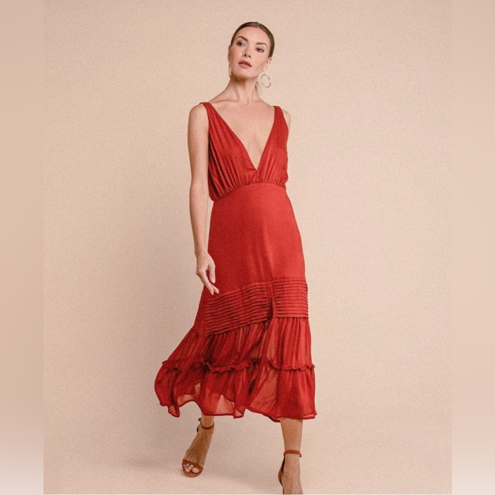 Elegant Red Sleeveless Dress